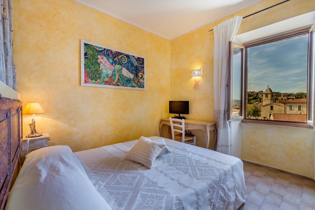 Apartamento Palazzo Beddoro San Pantaleo Exterior foto