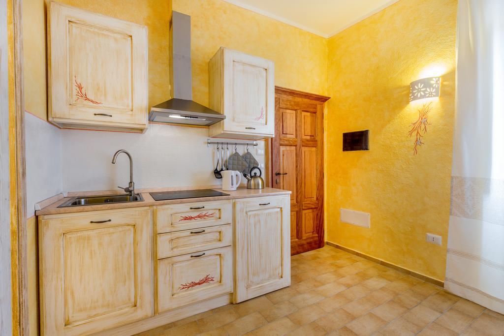 Apartamento Palazzo Beddoro San Pantaleo Exterior foto
