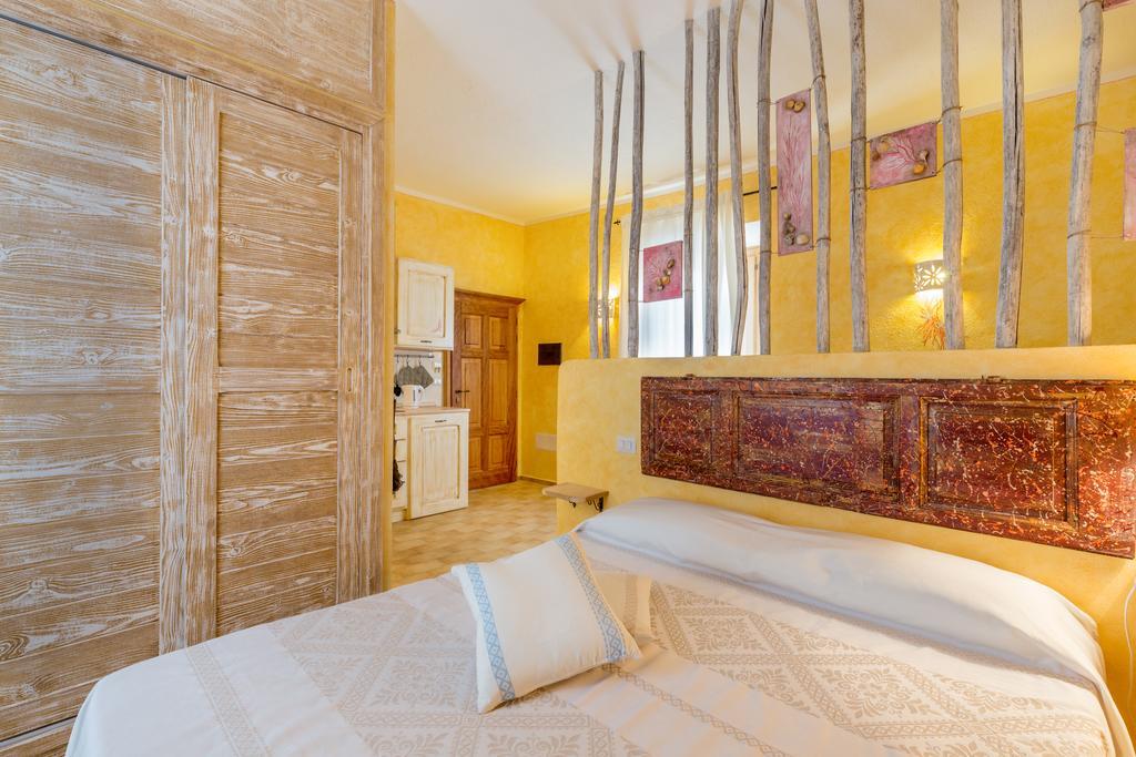 Apartamento Palazzo Beddoro San Pantaleo Exterior foto