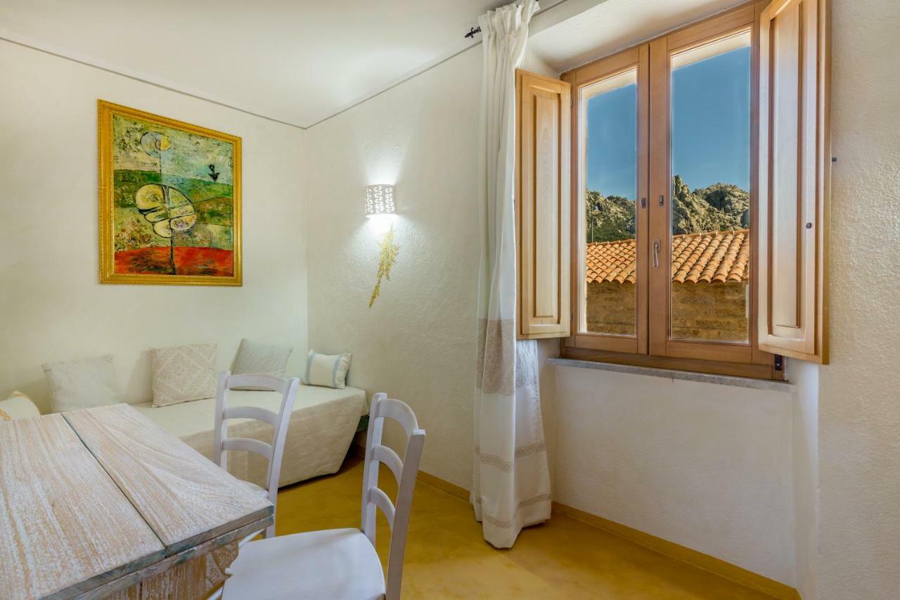 Apartamento Palazzo Beddoro San Pantaleo Exterior foto