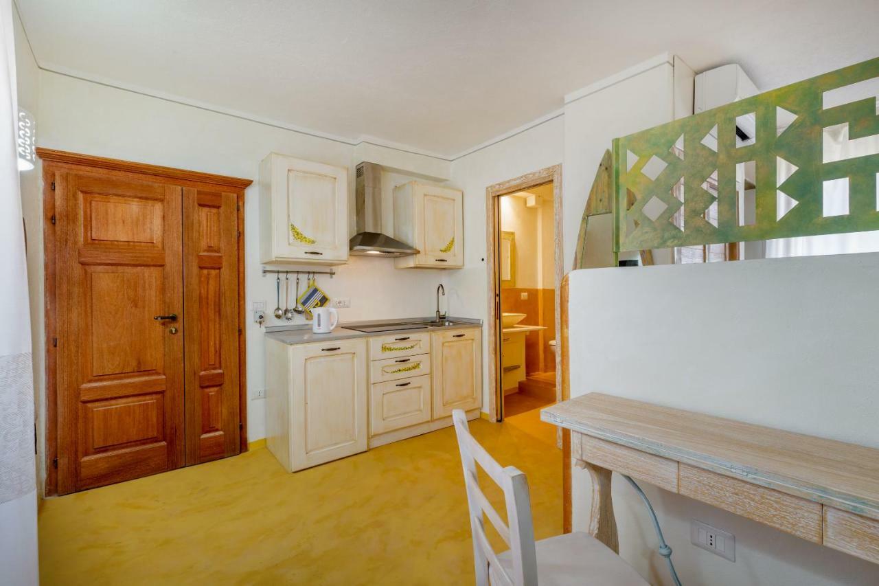 Apartamento Palazzo Beddoro San Pantaleo Exterior foto