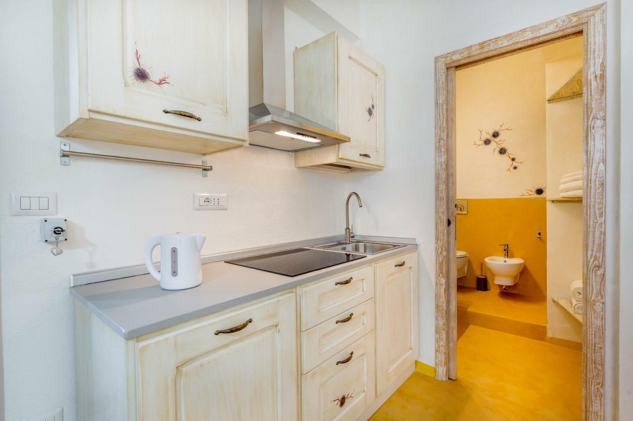 Apartamento Palazzo Beddoro San Pantaleo Exterior foto