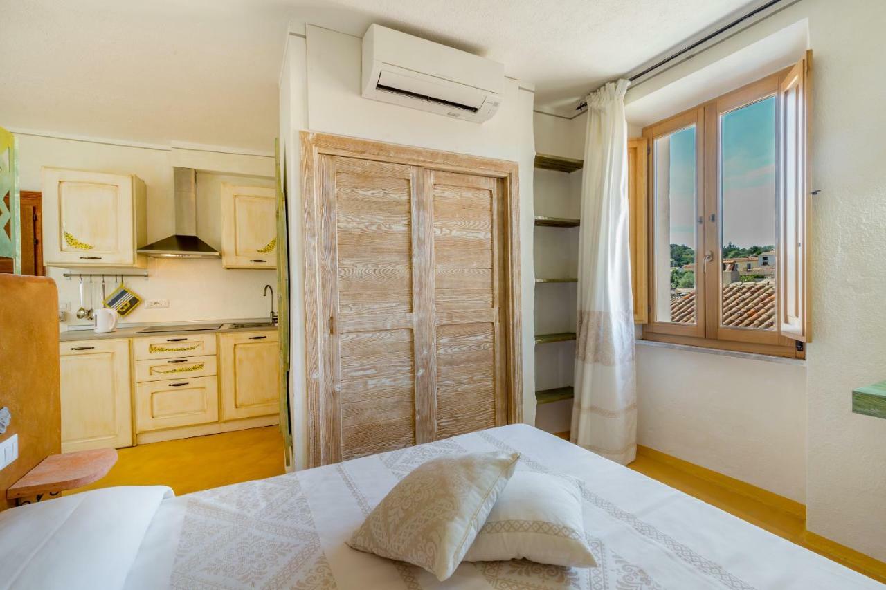 Apartamento Palazzo Beddoro San Pantaleo Exterior foto
